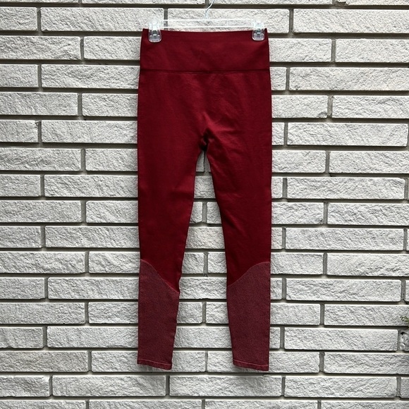 Fabletics High-Waisted Seamless Static Legging Umbria Red/Pink Buff Sz M - Picture 8 of 9